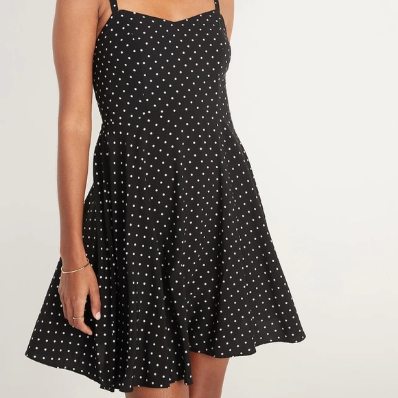 Old Navy Dresses & Skirts - Summer polka dot dress